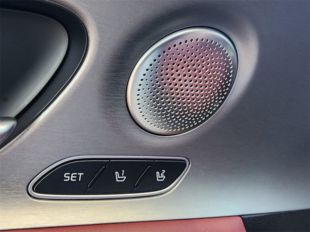 Used 2018 Kia Stinger GT2 image 16