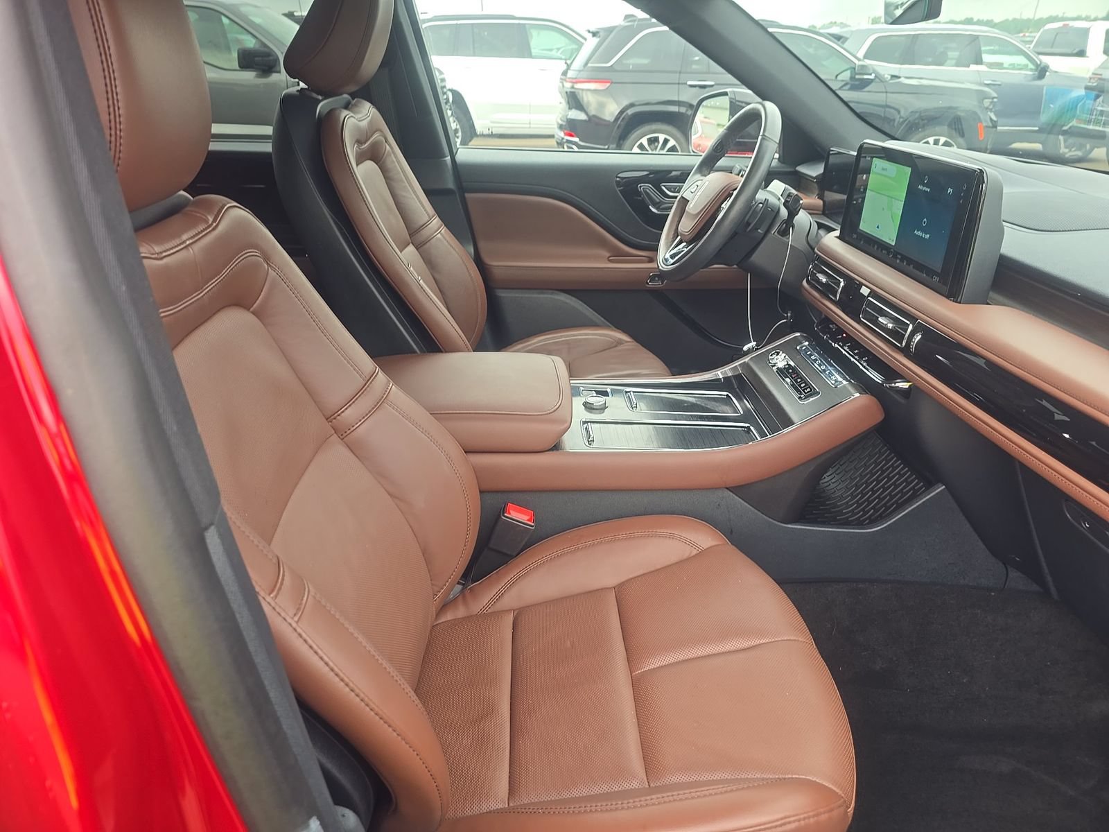 Used 2026 Lincoln Aviator Reserve AWD/4WD image 6