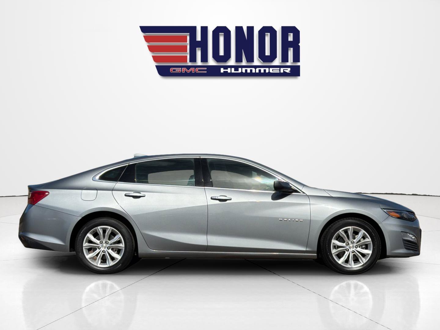 Used 2024 Chevrolet Malibu LT FWD image 3