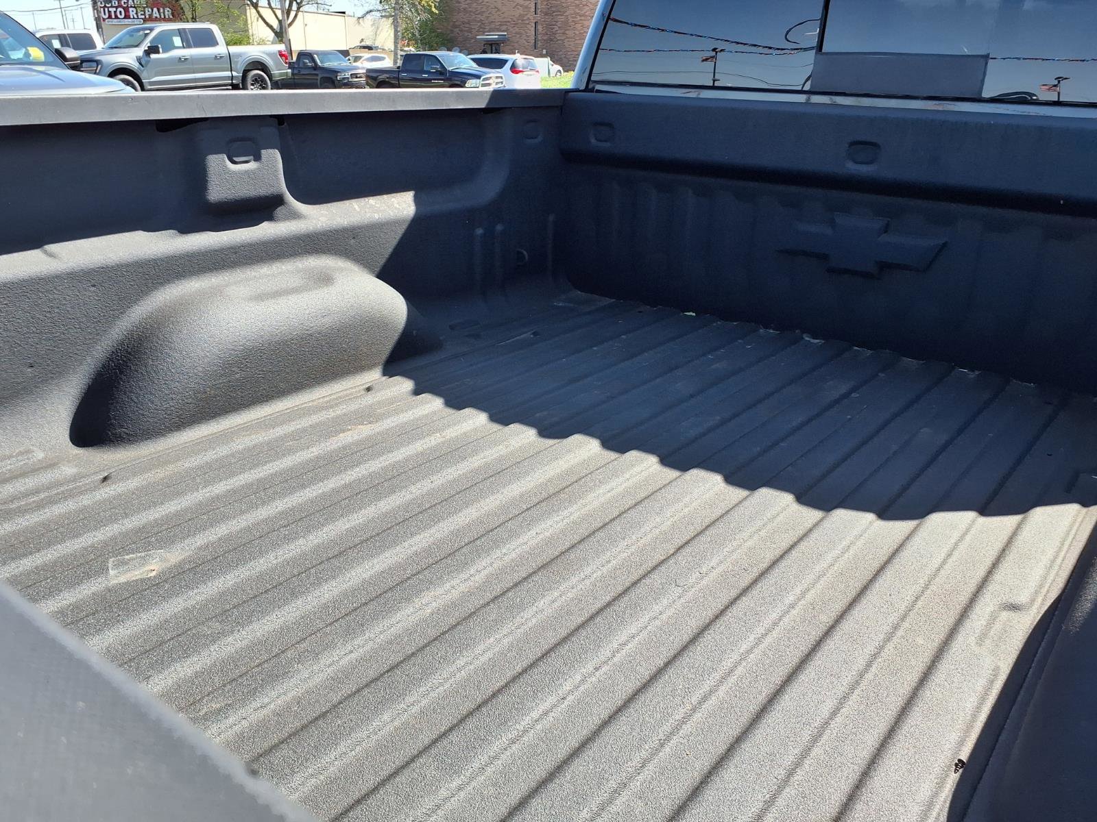 Used 2017 Chevrolet Silverado 1500 LTZ Z71 w/ LTZ Plus Package AWD/4WD image 20