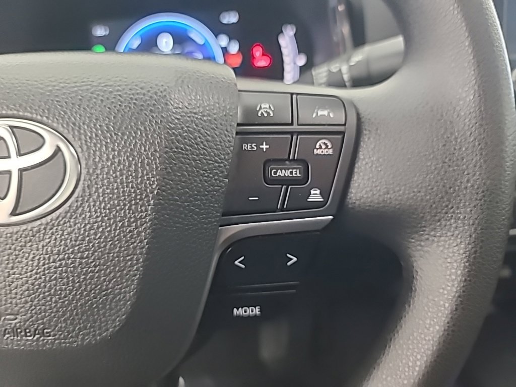 Used 2026 Toyota Camry LE FWD image 31