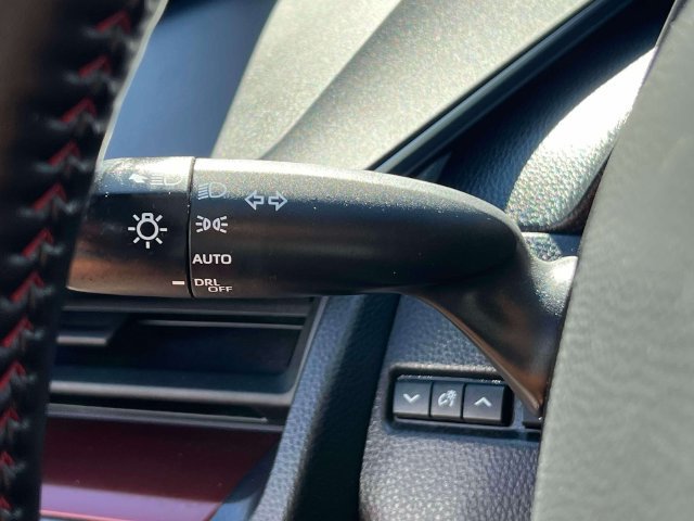Certified 2024 Toyota Prius Prime FWD image 28
