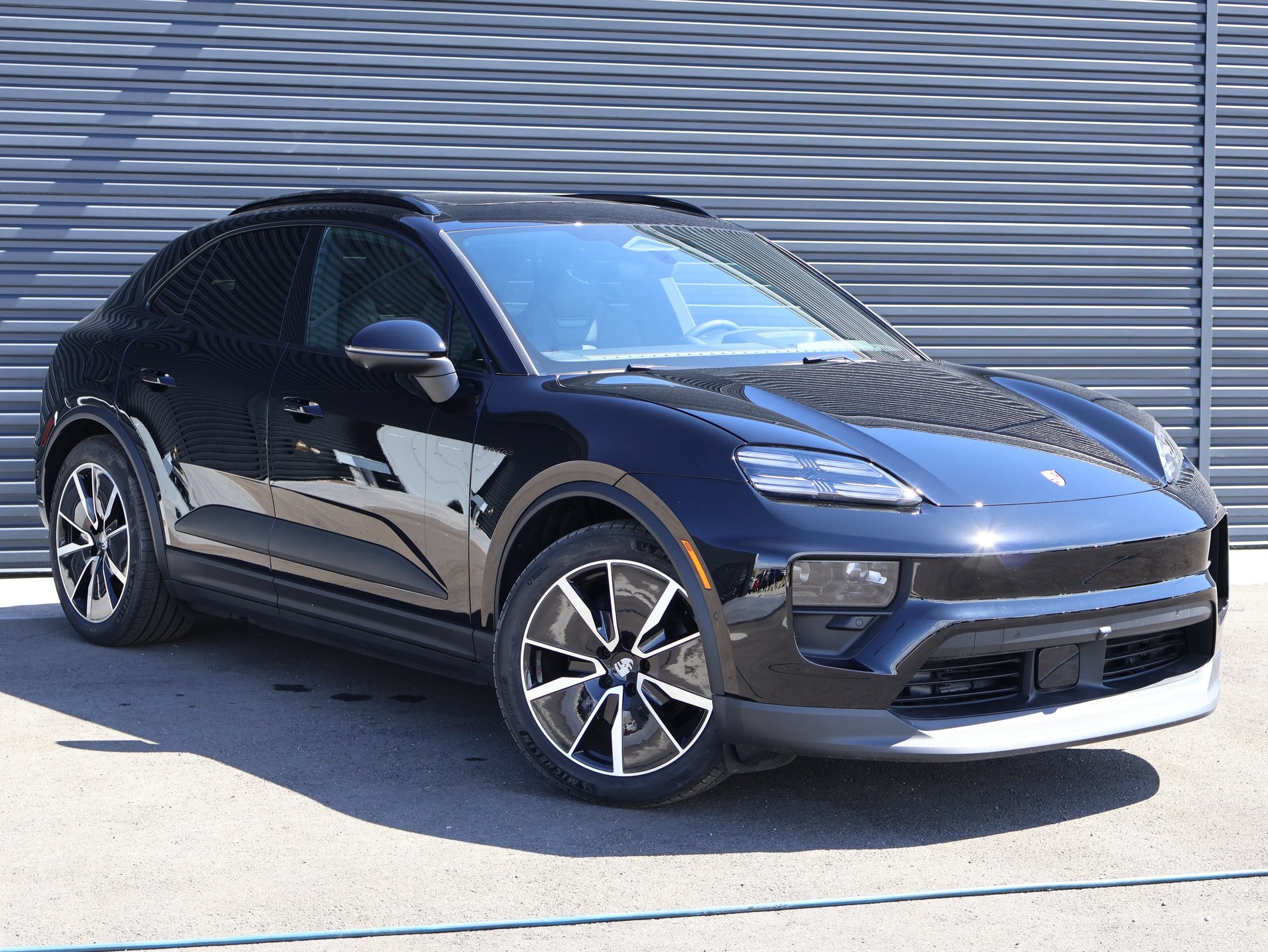 New 2026 Porsche Macan 4 Electric AWD/4WD image 7