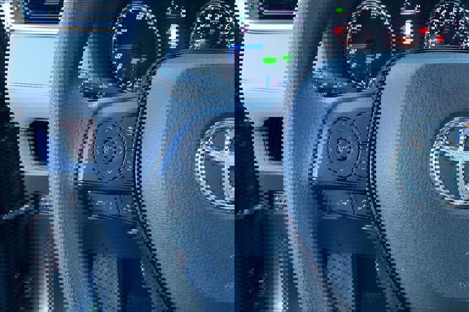 Used 2020 Toyota RAV4 XLE w/ Convenience Package image 23