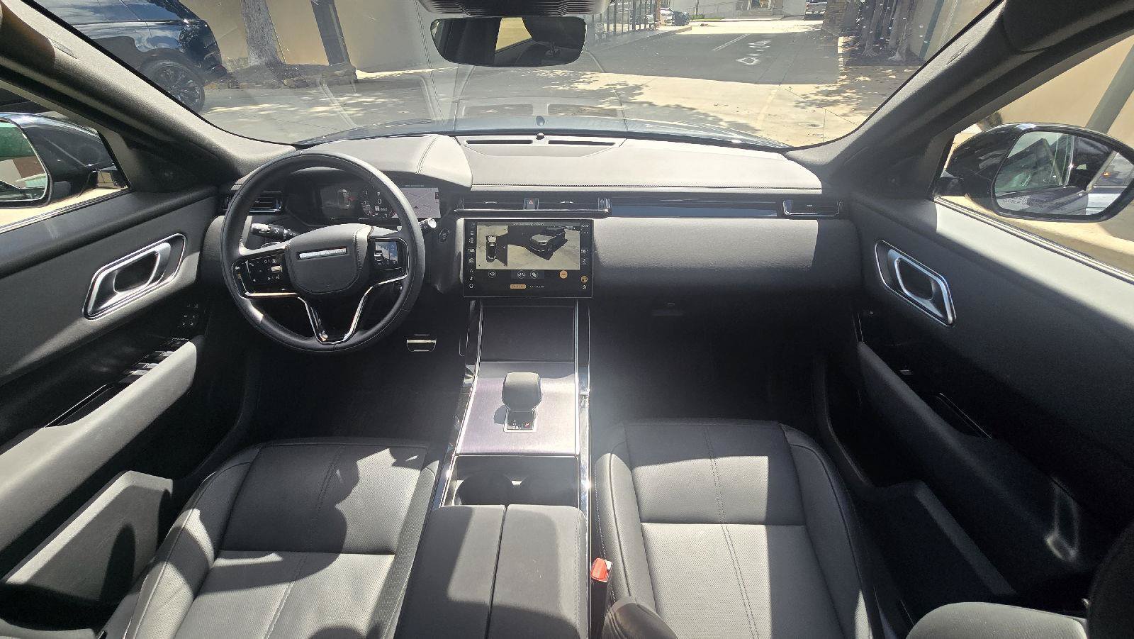 Certified 2026 Land Rover Range Rover Velar Dynamic SE AWD/4WD image 11