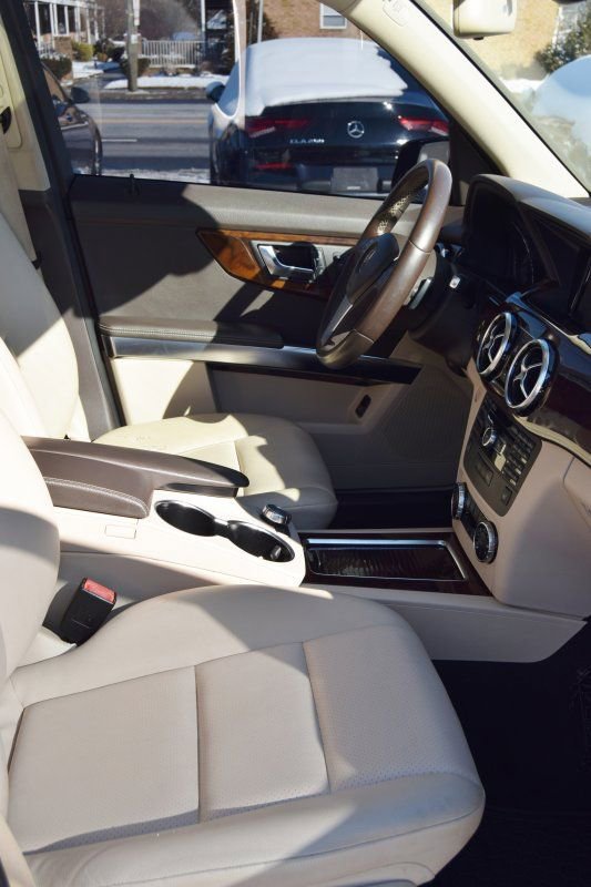 Used 2013 Mercedes-Benz GLK 350 4MATIC image 25