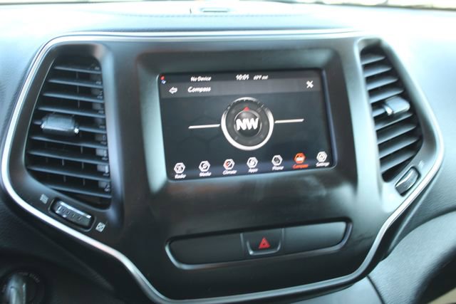 Used 2019 Jeep Cherokee Latitude w/ Popular Appearance Group image 22