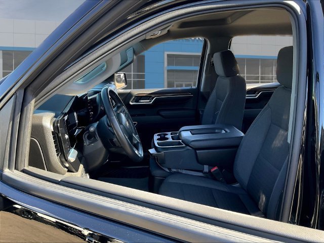 Used 2022 Chevrolet Silverado 1500 LT AWD/4WD image 23