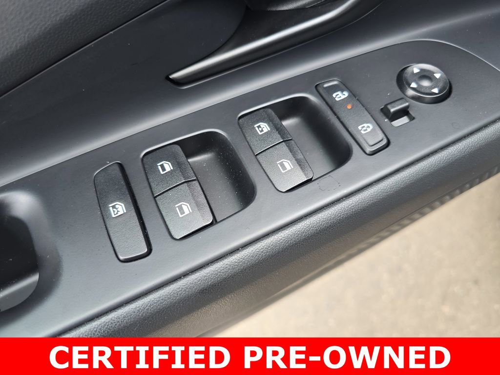 Certified 2025 Hyundai Elantra SEL FWD image 28