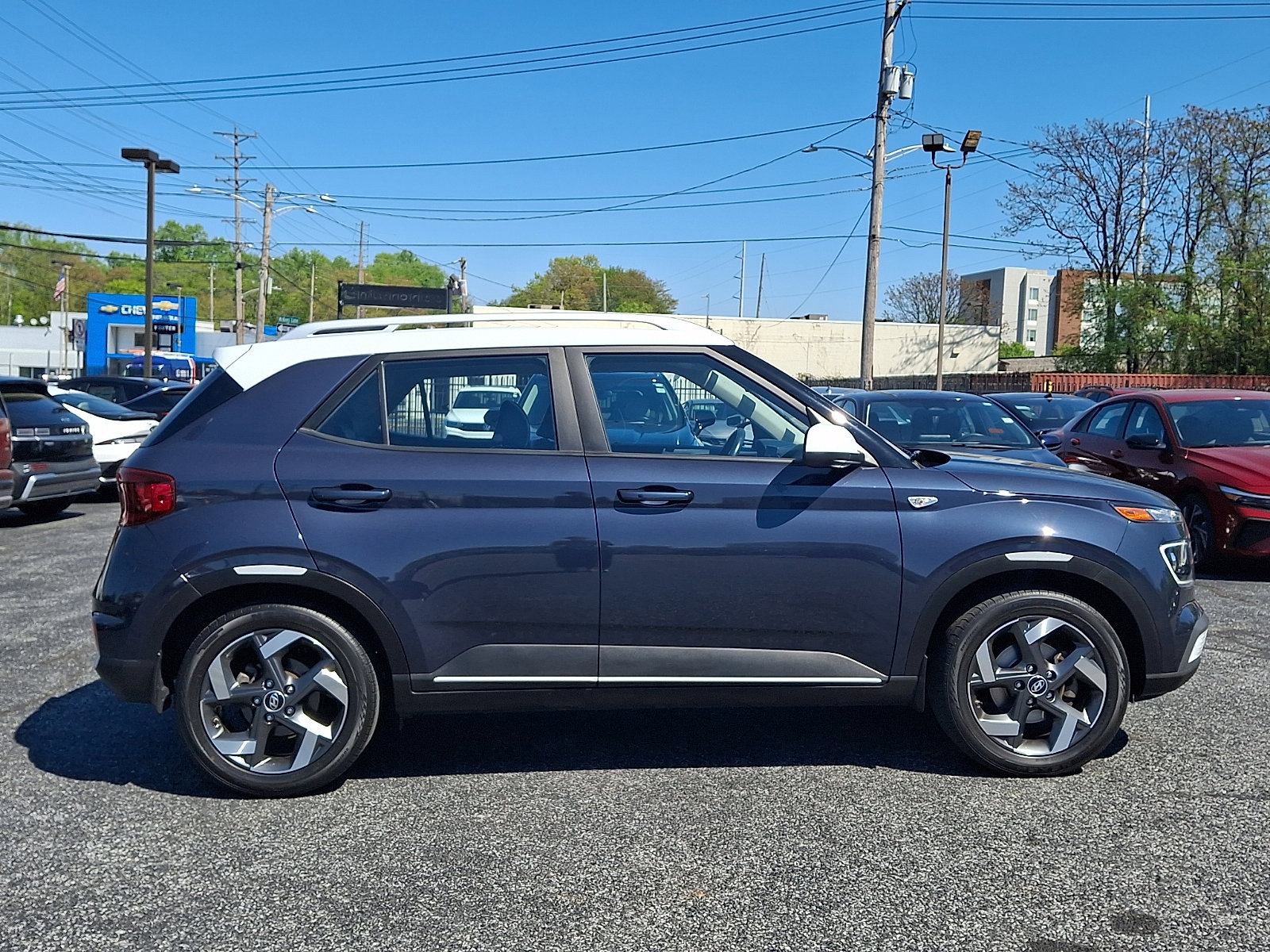 Certified 2021 Hyundai Venue image 7