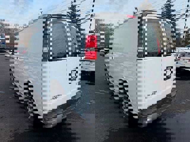 Used 2024 GMC Savana 2500 w/ Driver Convenience Package image 7