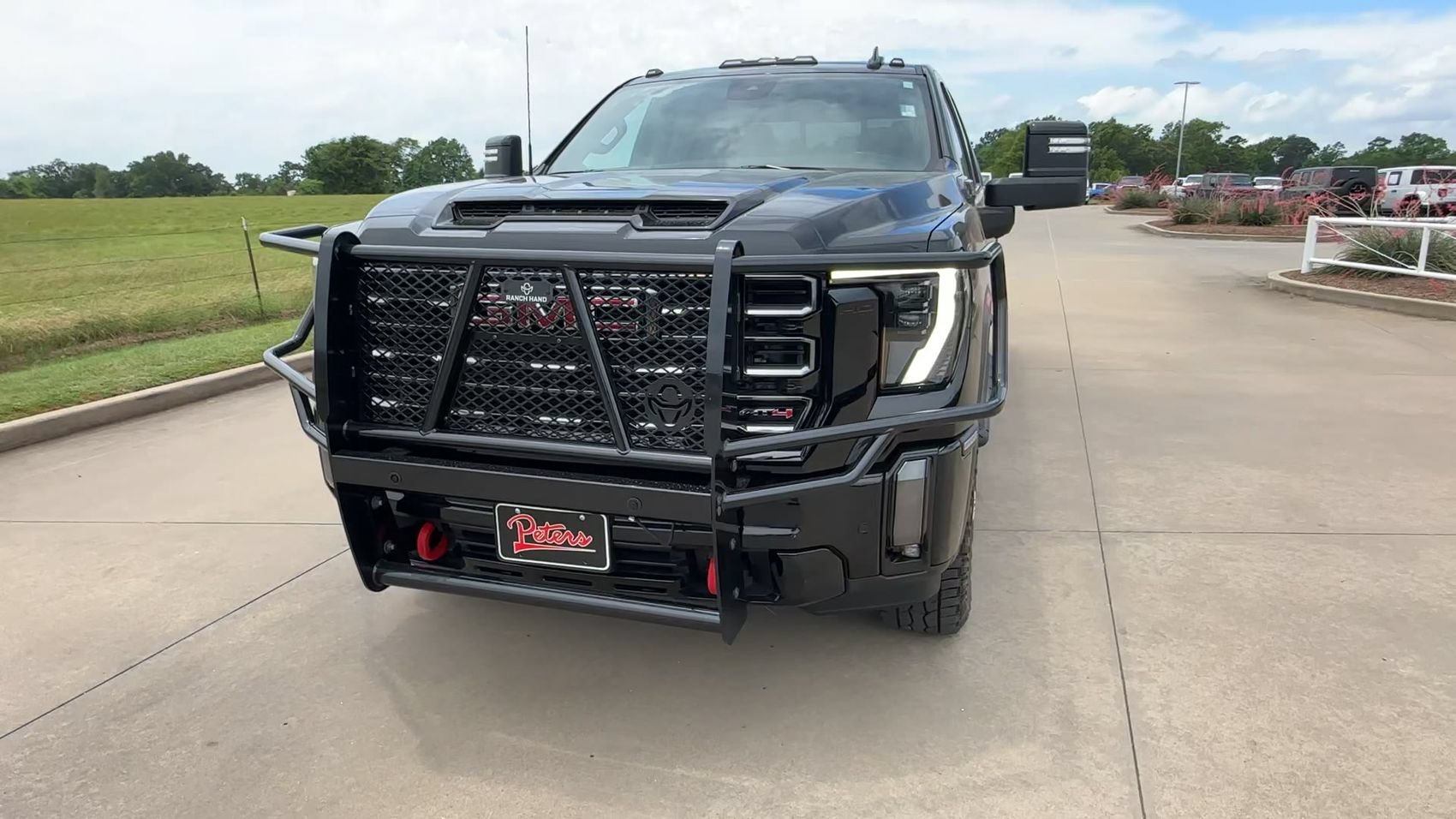 Used 2024 GMC Sierra 2500 AT4 w/ AT4 Preferred Package AWD/4WD image 2