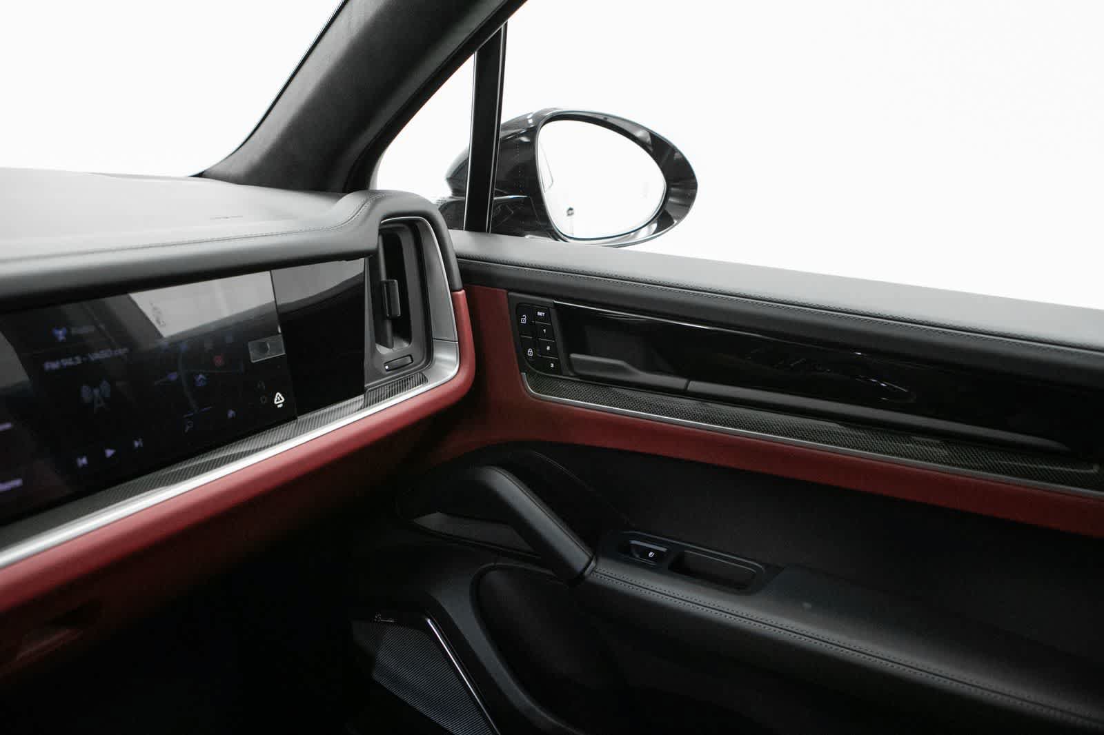 New 2026 Porsche Cayenne Turbo AWD/4WD image 31