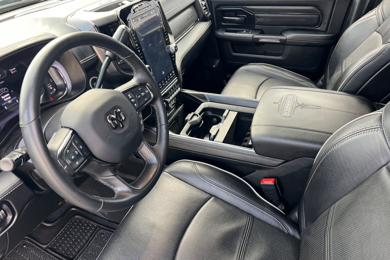 Used 2024 RAM 2500 Limited image 11