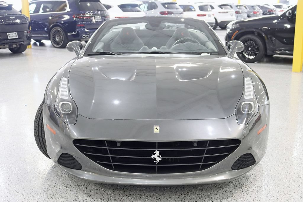 Used 2016 Ferrari California T RWD image 10