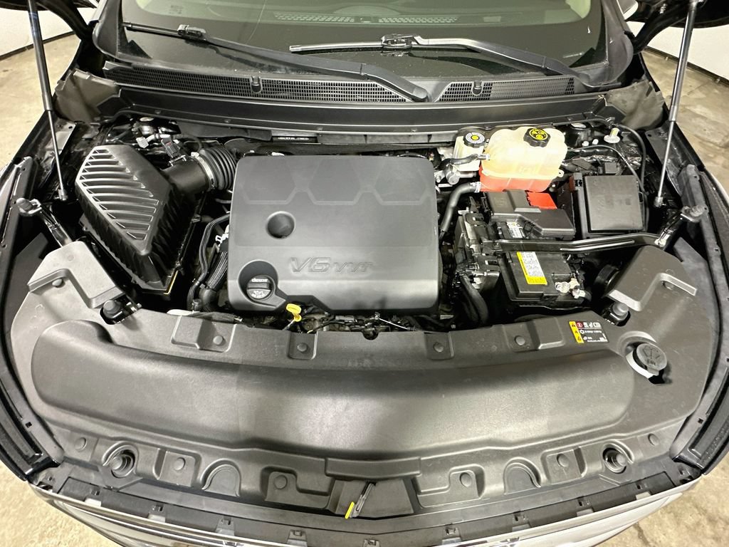 Used 2020 Buick Enclave Premium w/ Sun and Sites Package FWD image 9