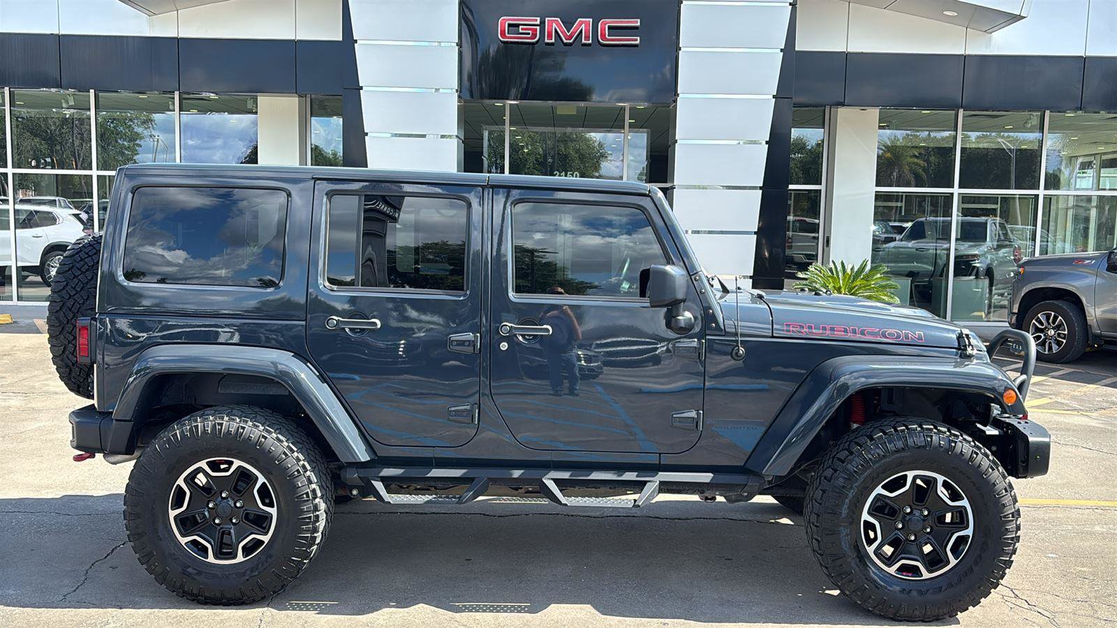 Used 2017 Jeep Wrangler Unlimited Rubicon AWD/4WD image 8