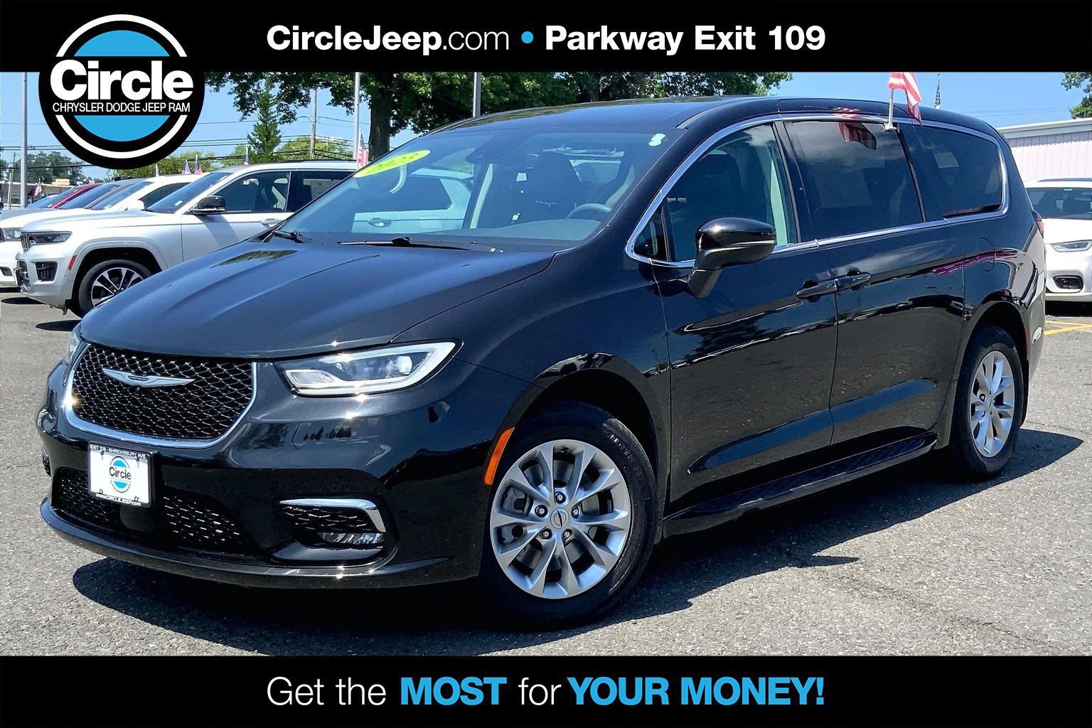Certified 2023 Chrysler Pacifica Touring-L