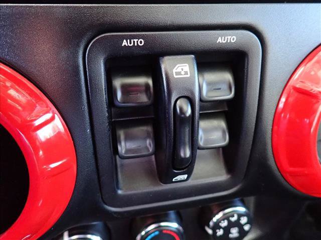 Used 2014 Jeep Wrangler Unlimited Rubicon w/ Connectivity Group AWD/4WD image 19
