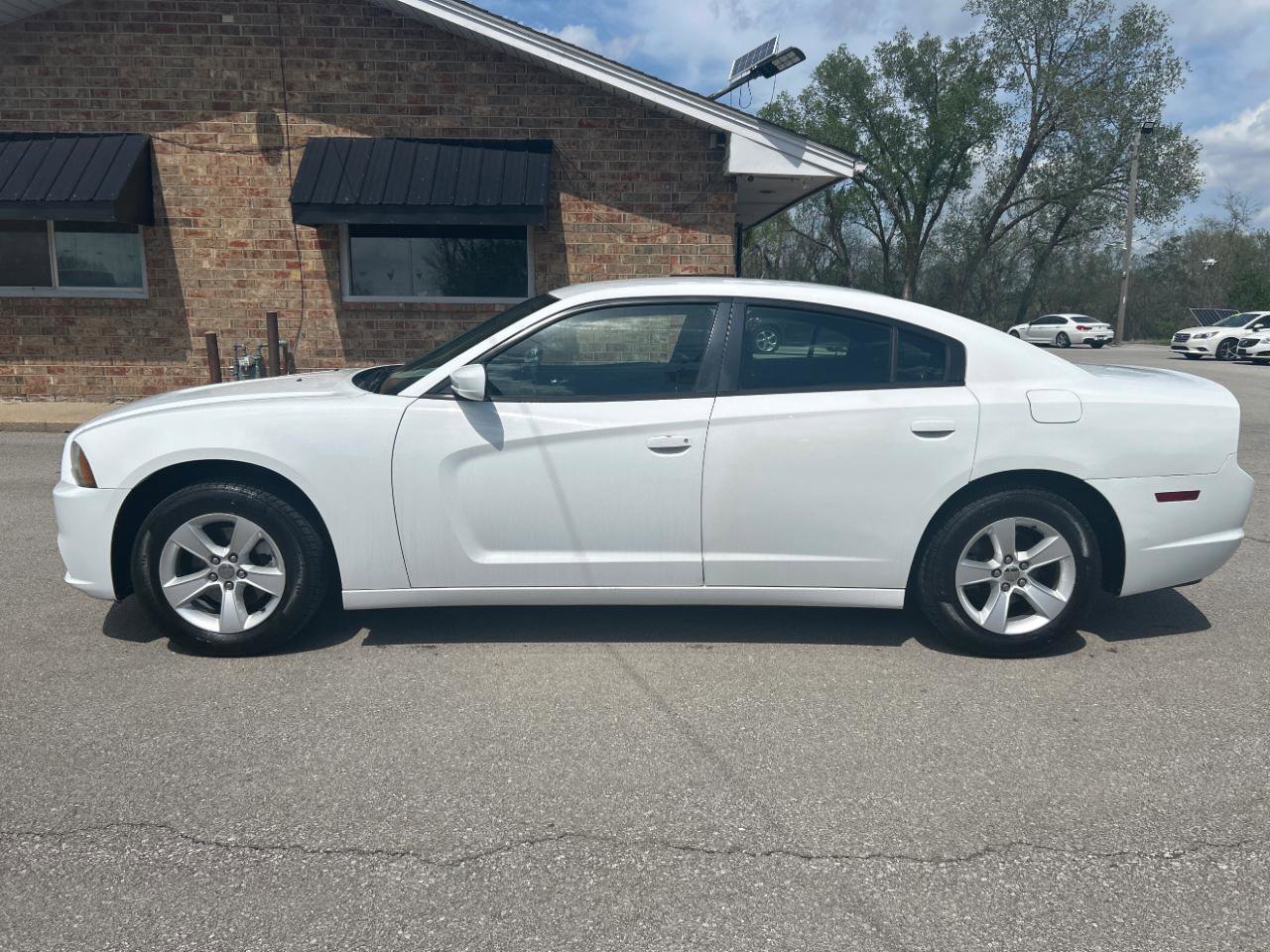Used 2014 Dodge Charger SE image 10