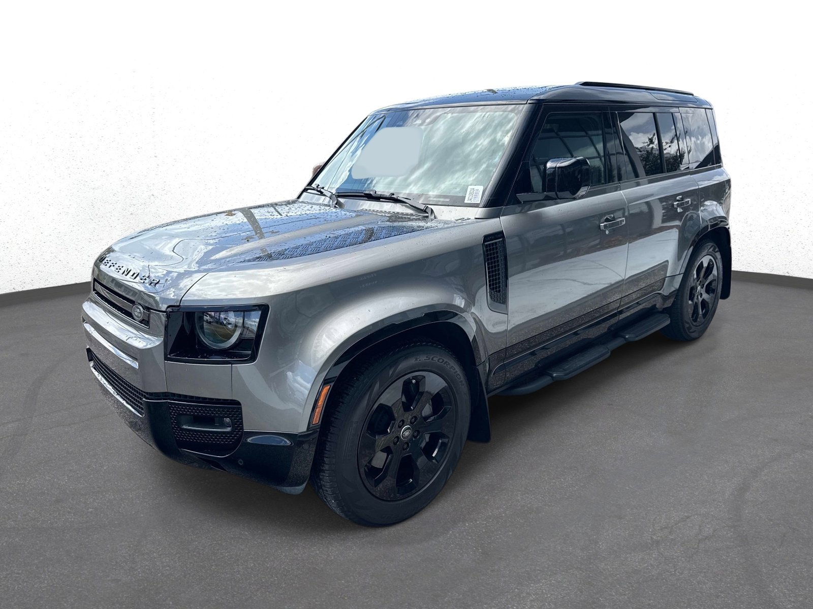 Used 2025 Land Rover Defender 110 X-Dynamic SE AWD/4WD image 7