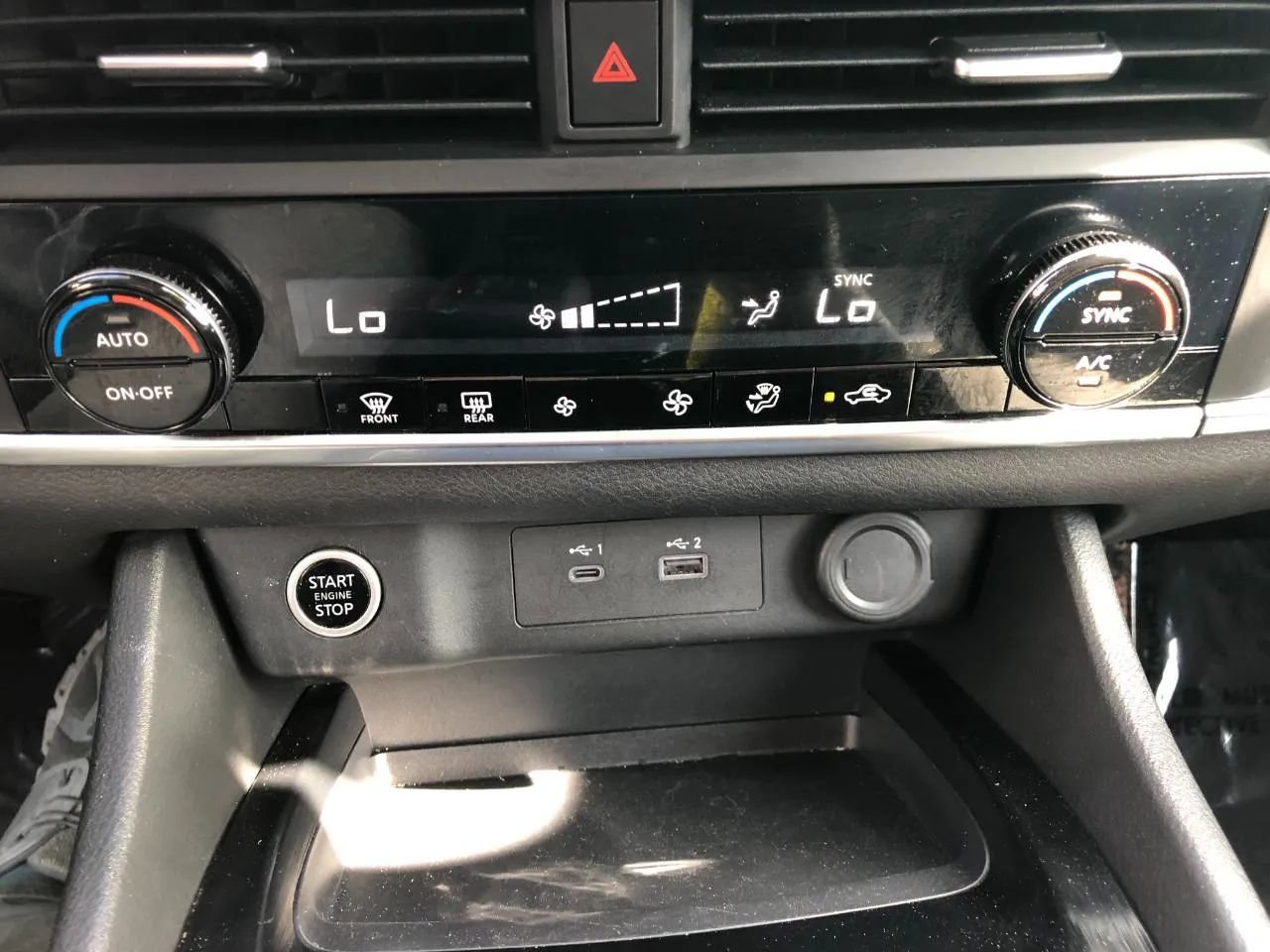 Used 2023 Nissan Rogue SV AWD/4WD image 24