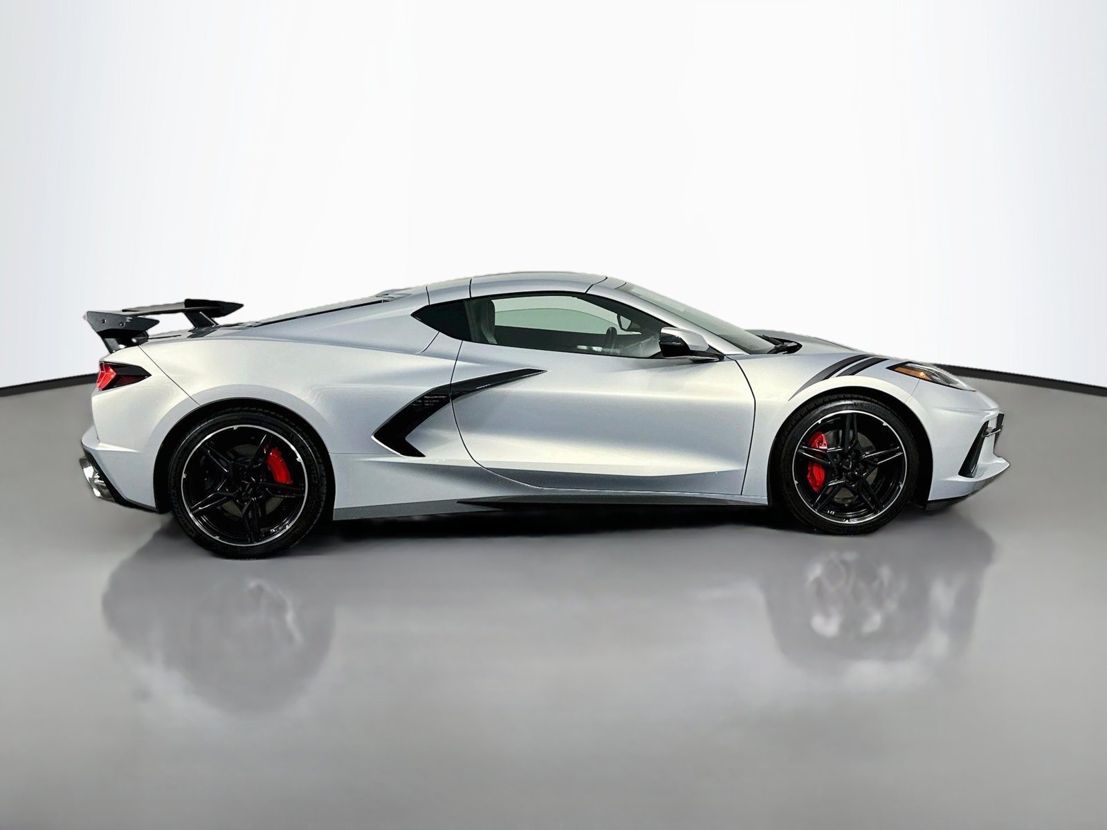 Used 2021 Chevrolet Corvette Stingray Preferred Cpe w/ Battery Protection Package RWD image 9