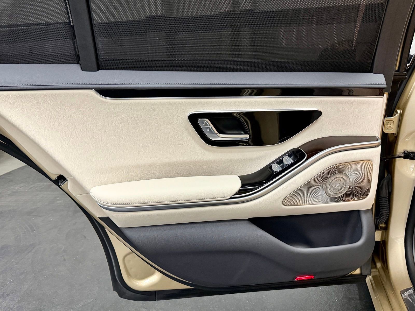 Certified 2022 Mercedes-Benz S 500 4MATIC image 39