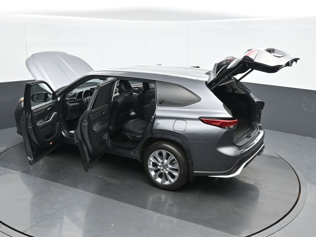 Used 2021 Toyota Highlander Limited AWD/4WD image 39