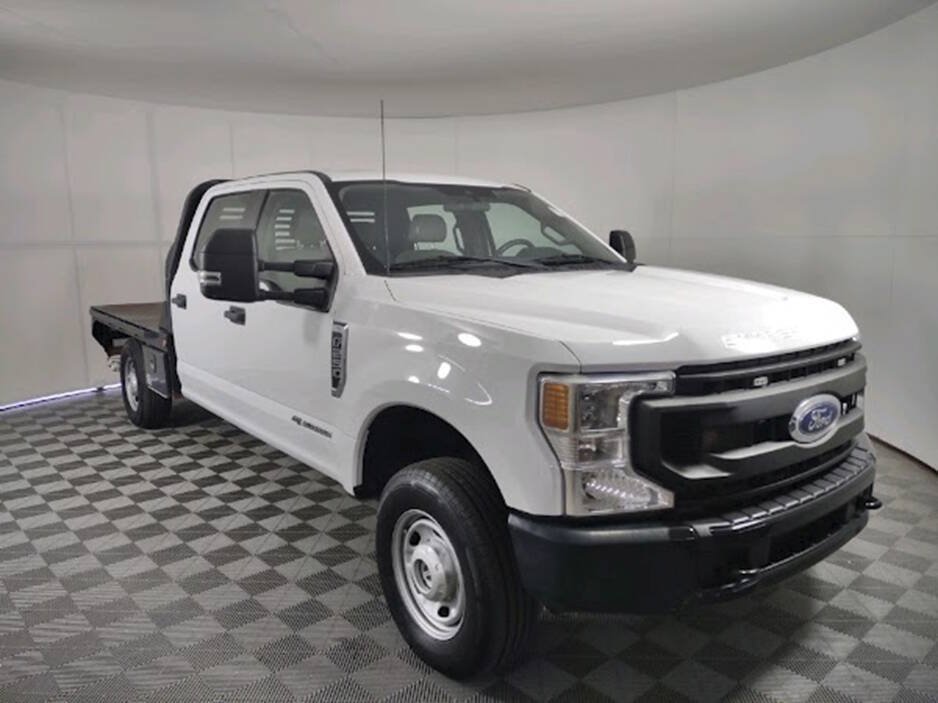Used 2022 Ford F250 XL w/ Power Equipment Group AWD/4WD image 3