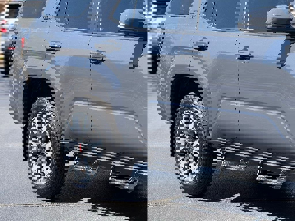 Used 2025 Toyota 4Runner TRD Sport Premium image 9