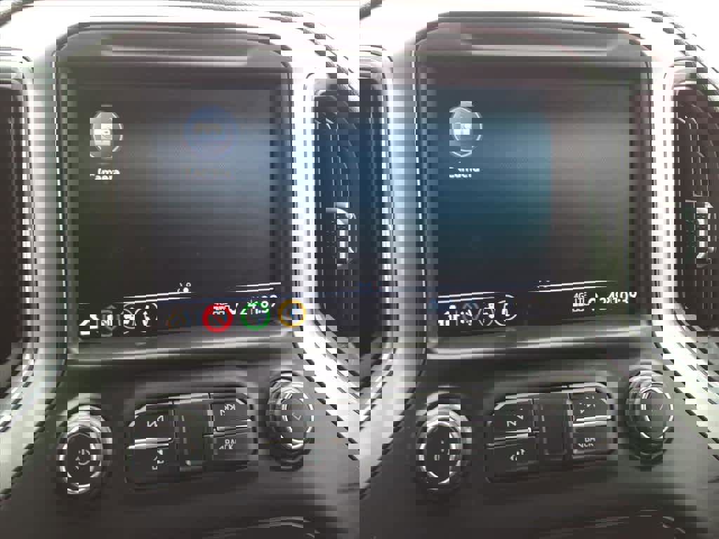 Used 2020 Chevrolet Silverado 1500 RST w/ All-Star Edition image 17