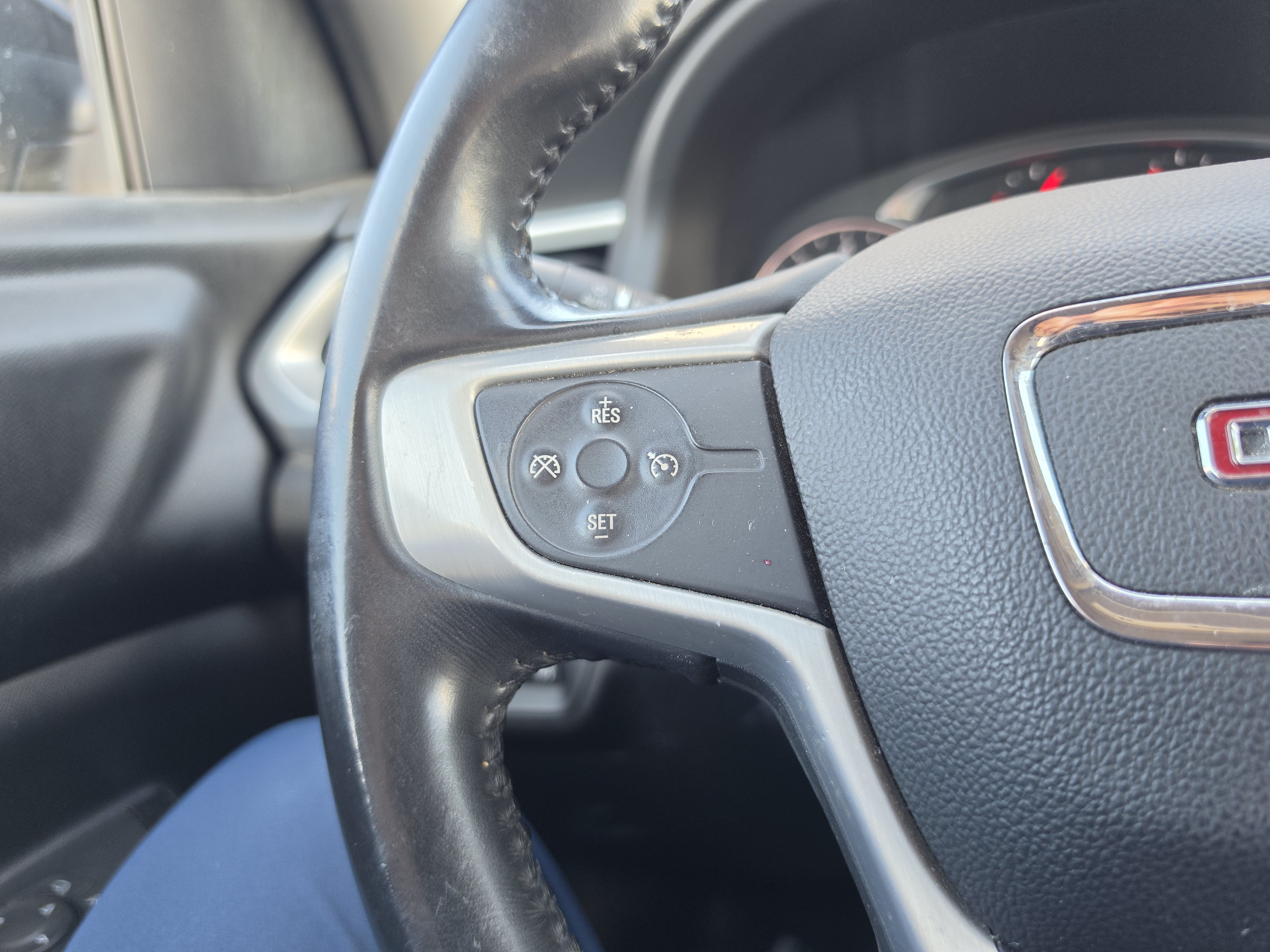 Used 2018 GMC Acadia SLT AWD/4WD image 13