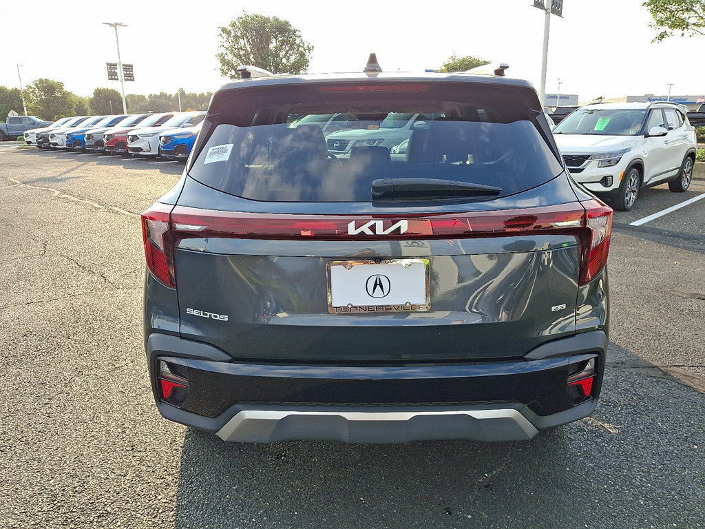 Used 2024 Kia Seltos SX AWD/4WD image 5