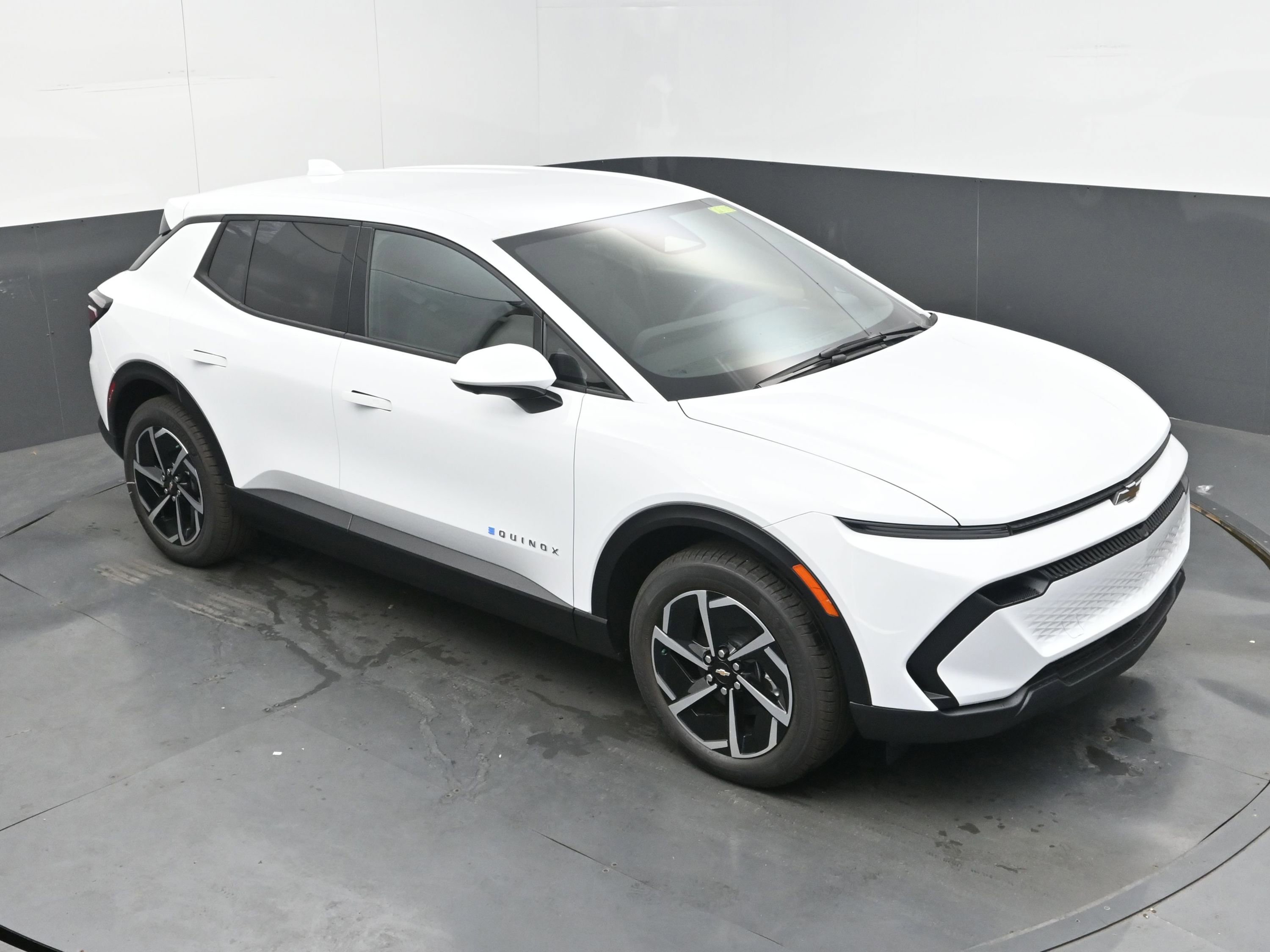 New 2026 Chevrolet Equinox EV LT image 28