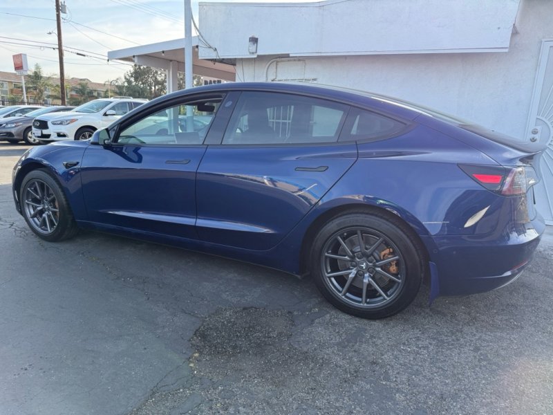 Used 2018 Tesla Model 3 Long Range image 9