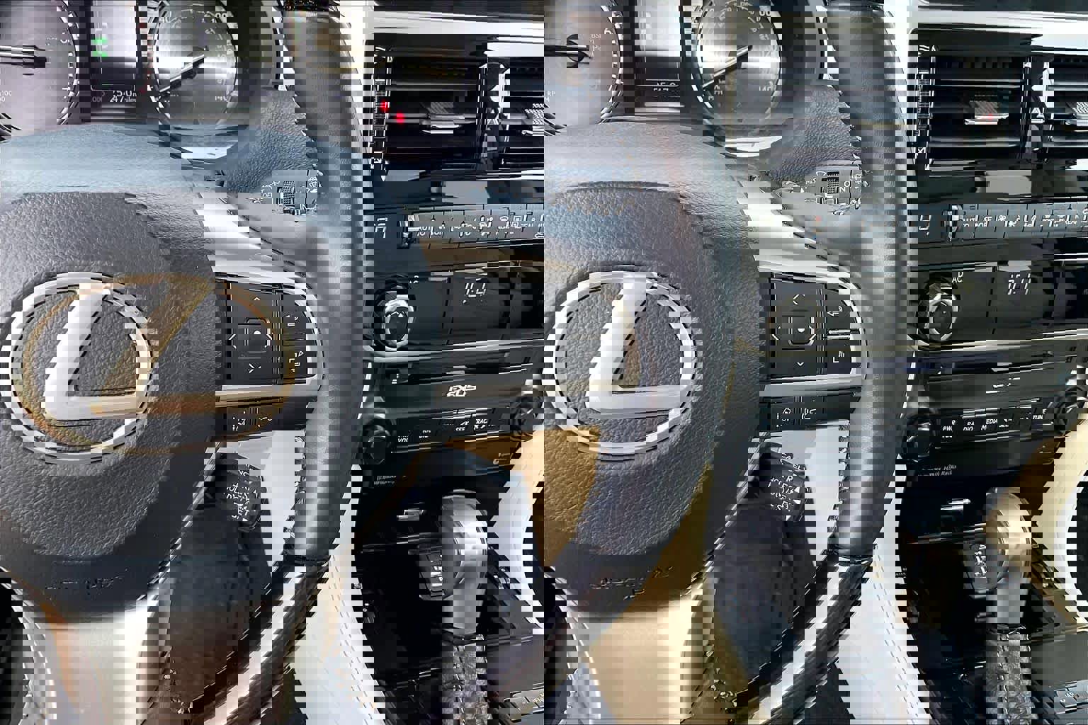 Used 2023 Lexus GX 460 Premium w/ Premium Package image 24