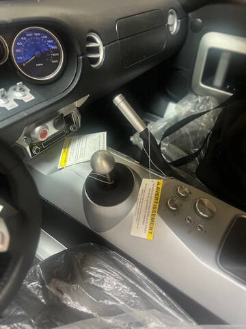 Used 2005 Ford GT RWD image 18
