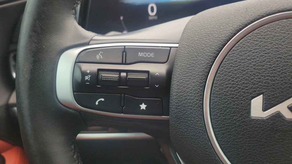 Used 2025 Kia Sportage SX FWD image 20