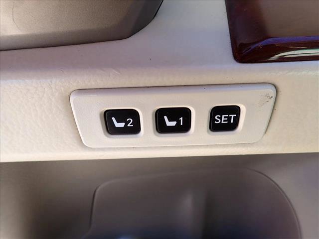 Used 2013 Lexus GX 460 Premium image 16