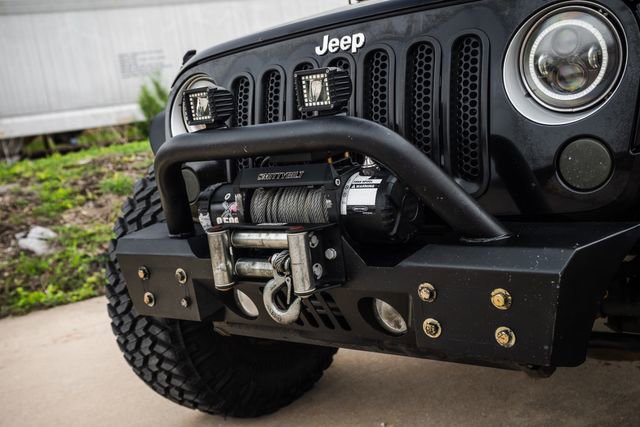 Used 2016 Jeep Wrangler Unlimited Sahara w/ Connectivity Group AWD/4WD image 26