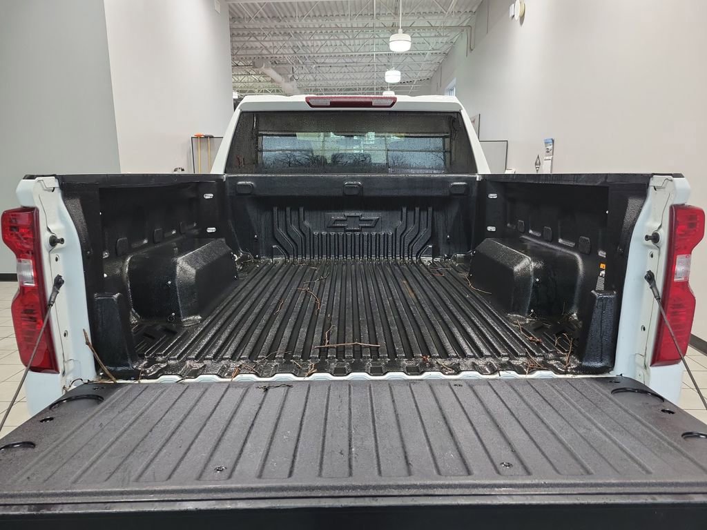 Used 2022 Chevrolet Silverado 1500 LT image 13