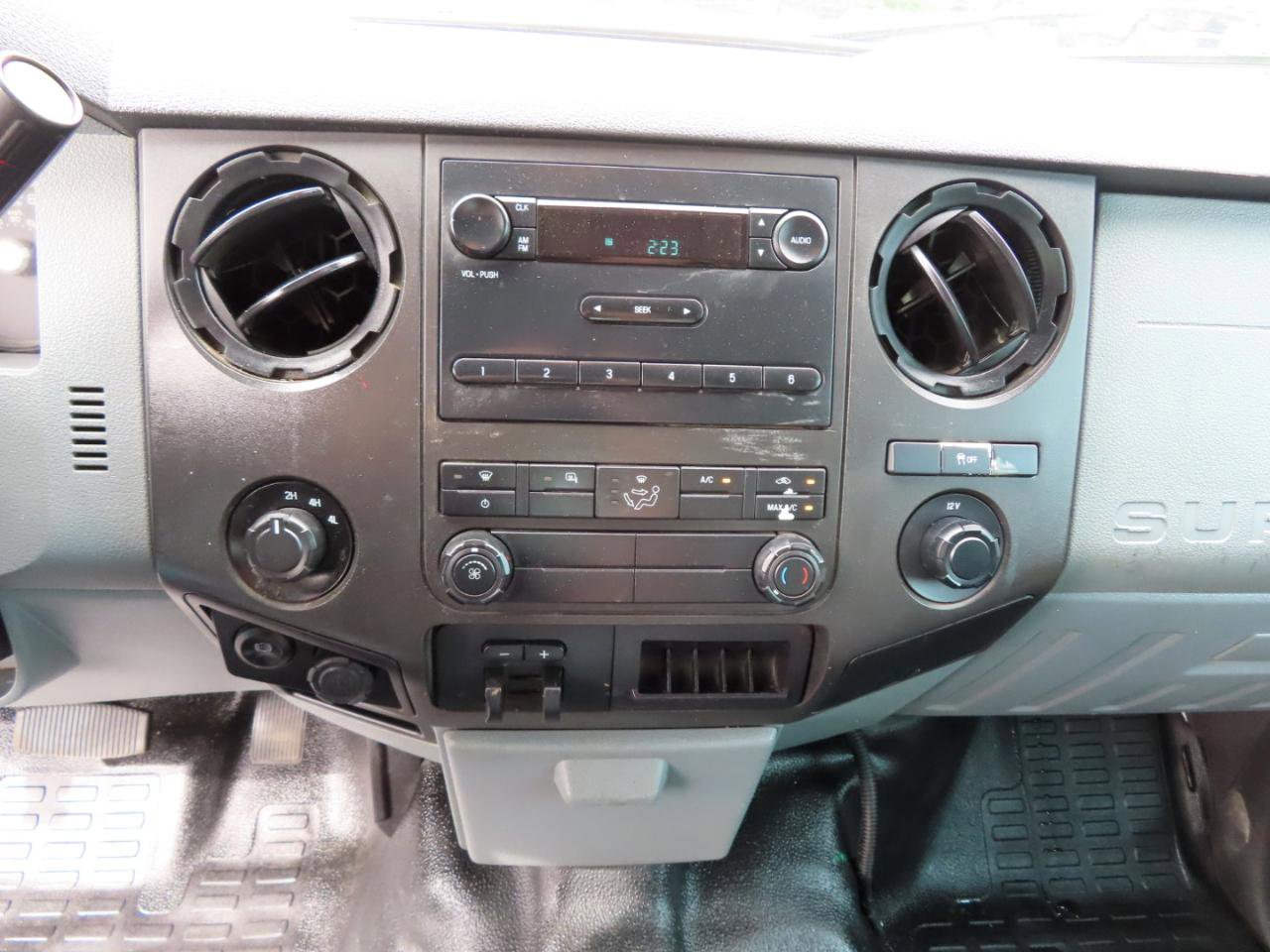 Used 2016 Ford F250 XL w/ Power Equipment Group AWD/4WD image 33