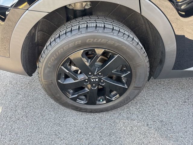 Used 2021 Kia Sorento S image 31