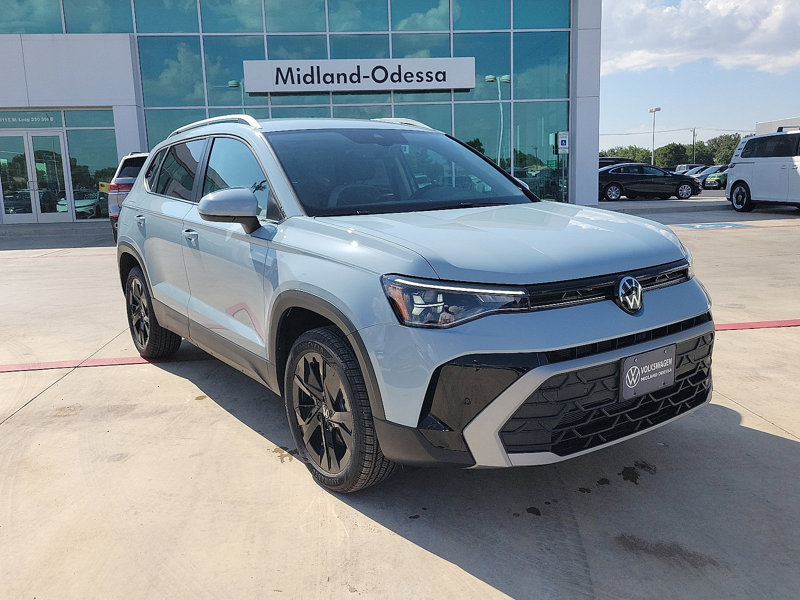 New 2025 Volkswagen Taos SE