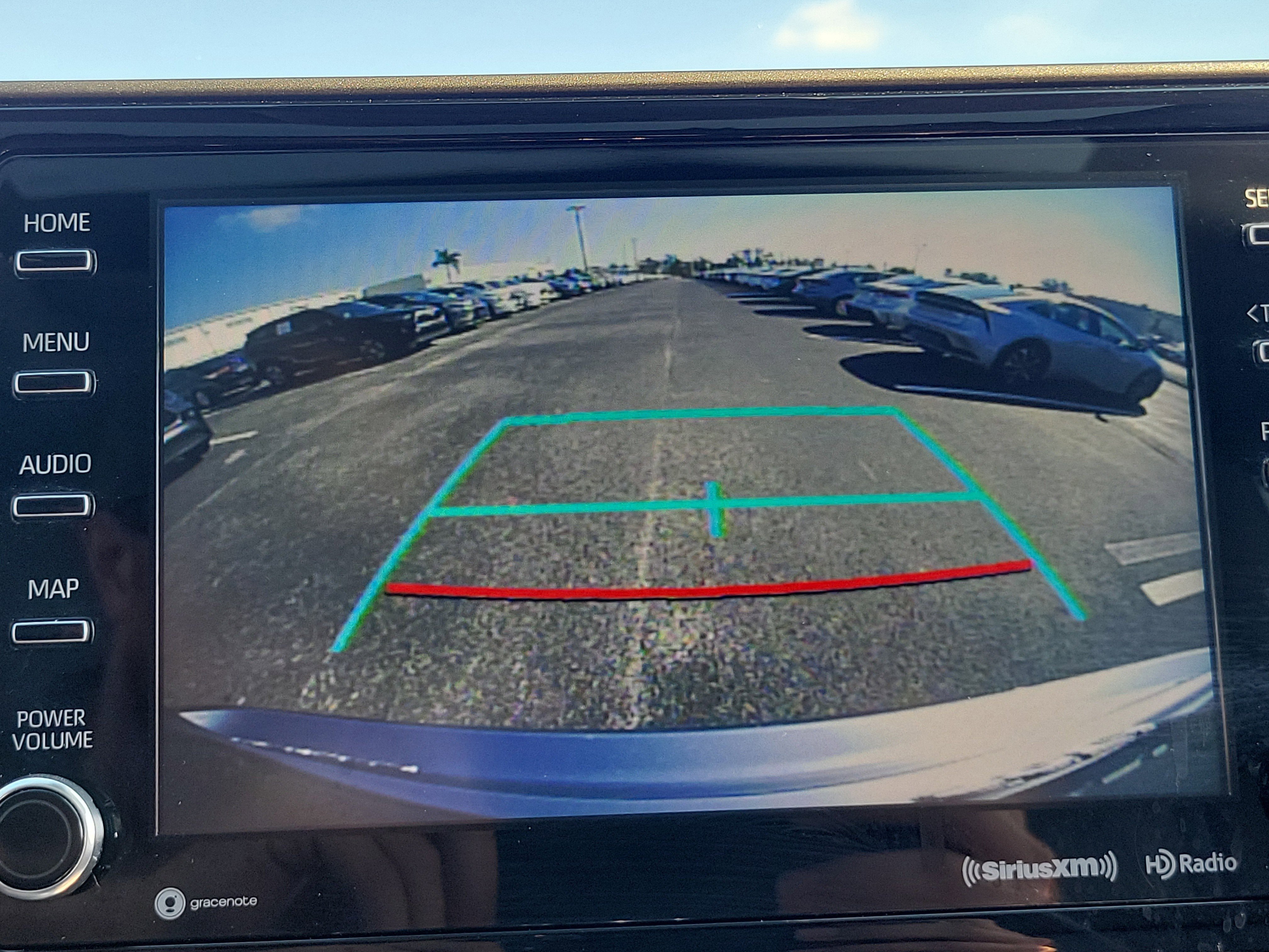 Used 2020 Toyota Highlander XLE image 23