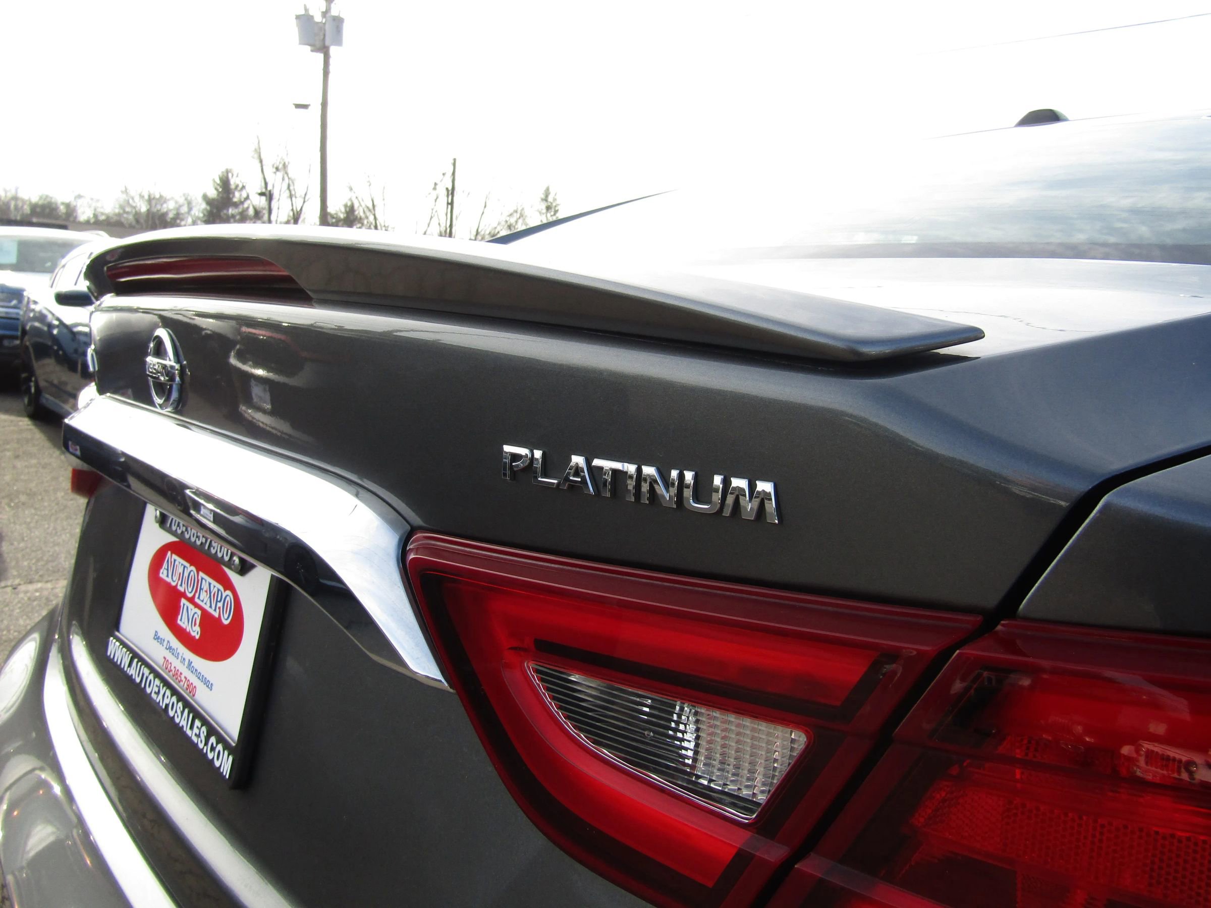 Used 2017 Nissan Maxima Platinum image 12