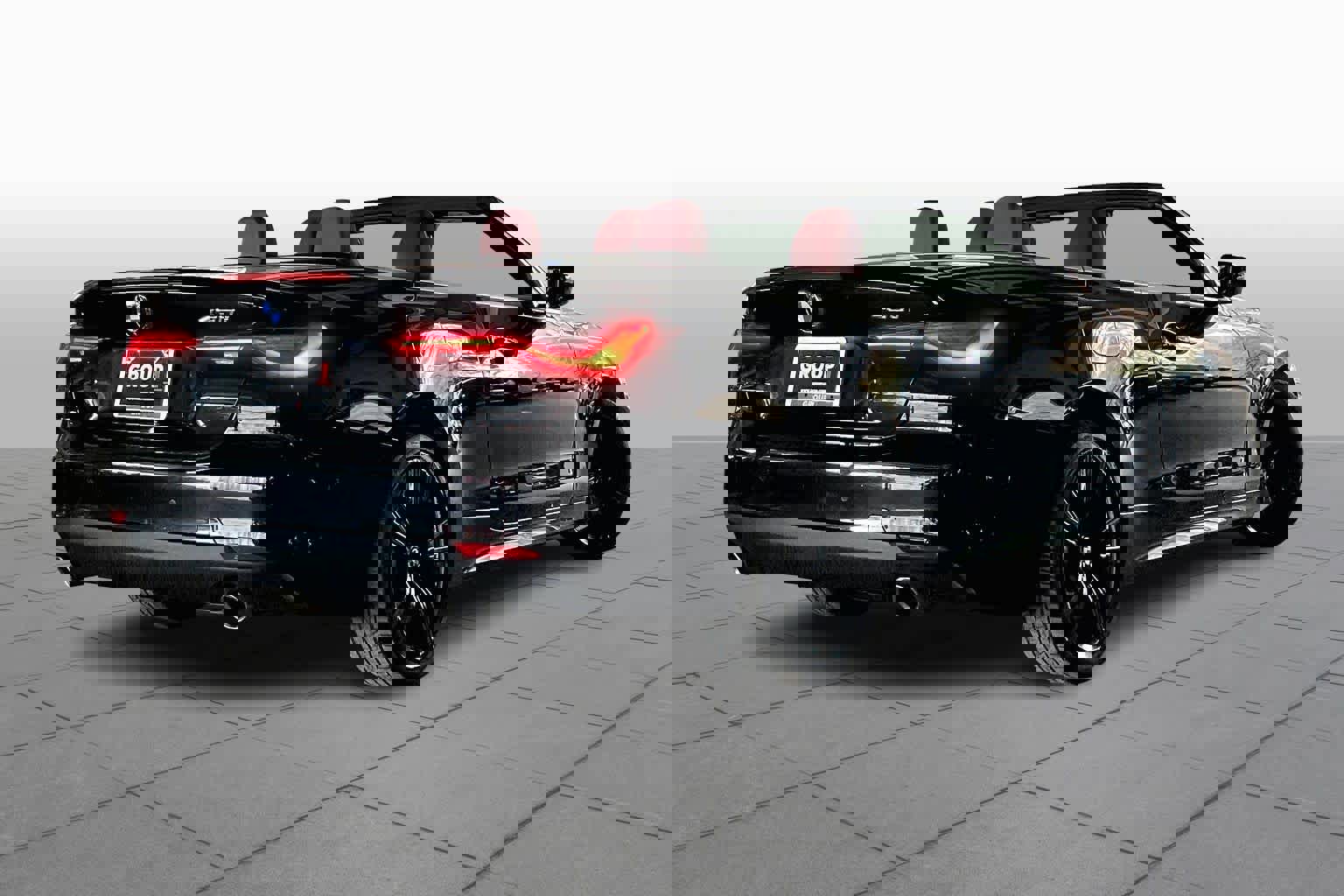 Used 2023 BMW 430i xDrive Convertible w/ Parking Assistance Package image 12