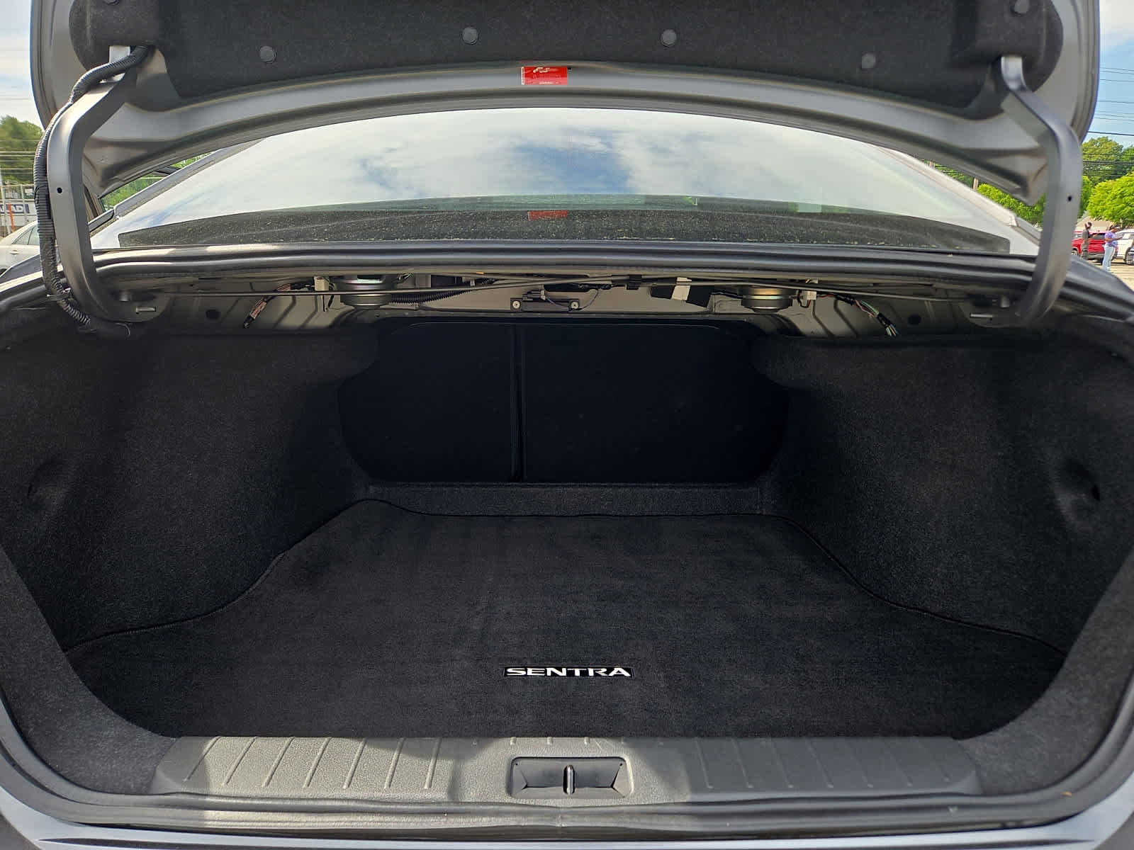 Used 2023 Nissan Sentra SV FWD image 28