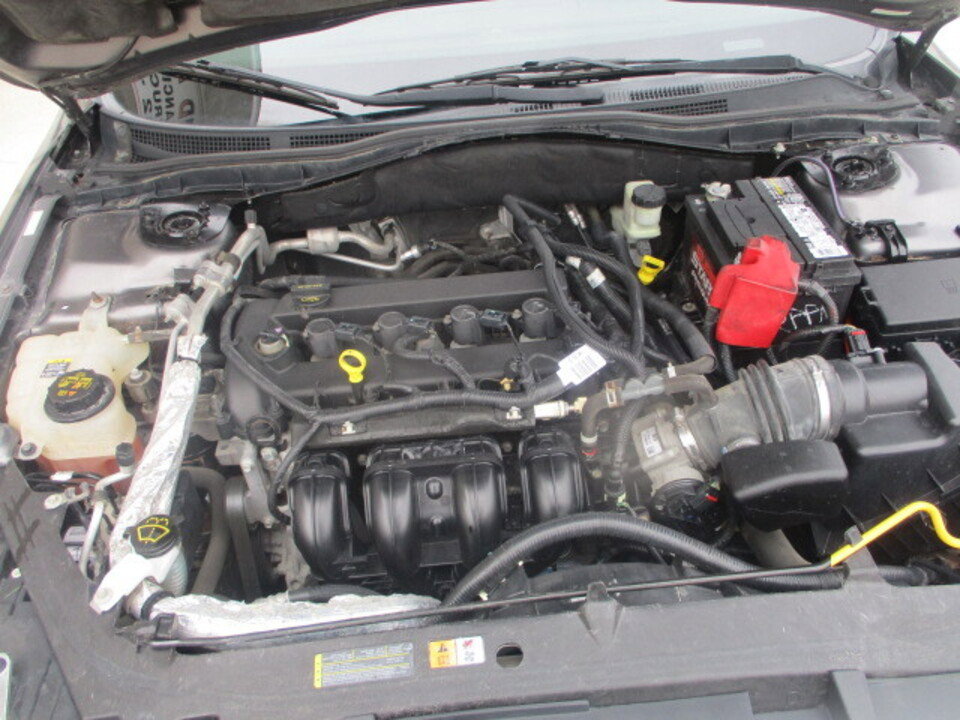 Used 2012 Ford Fusion SE image 4